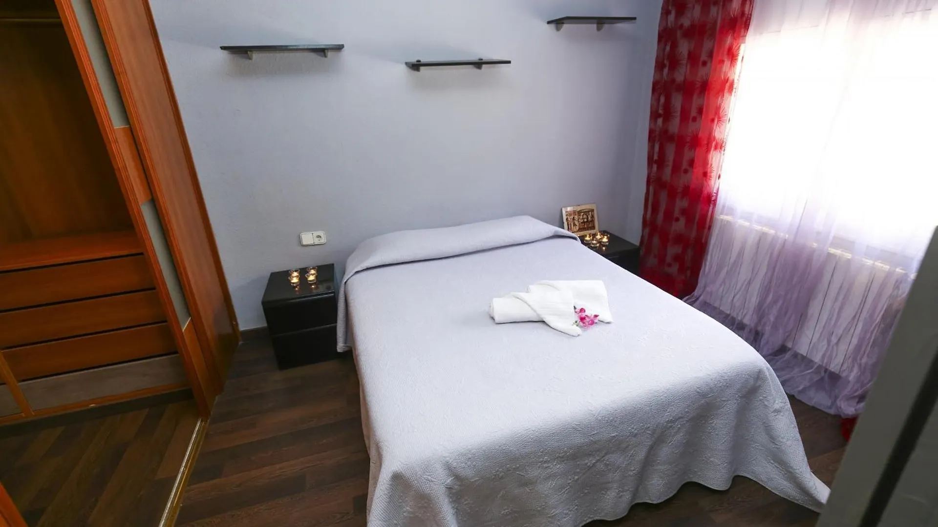 Pins Villa Planetcostadorada Salou Španělsko